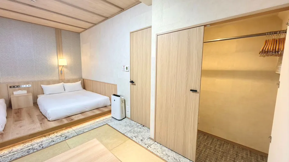 IAM HOTEL