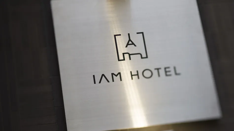 IAM HOTEL