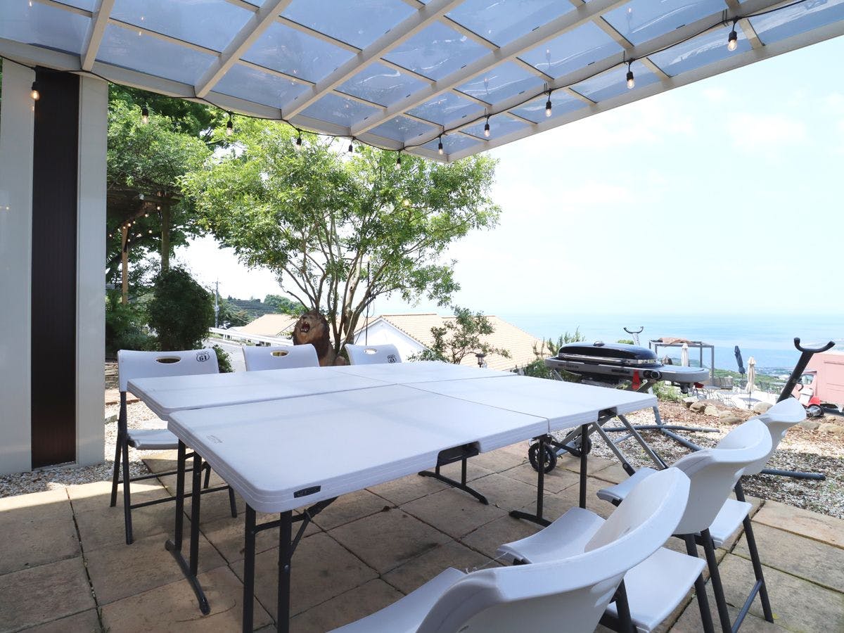 Gaze at the sea at your leisure.