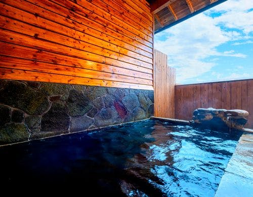 【大浴場】湯煙ただよう、静寂のひととき。