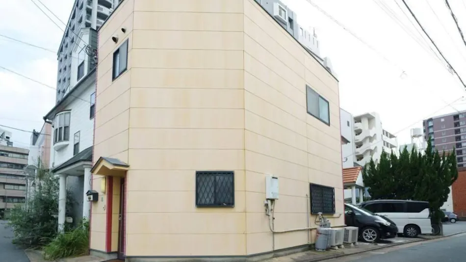 Airstar Hakata House