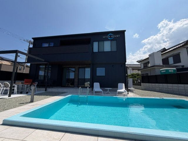SEVEN O RESORT