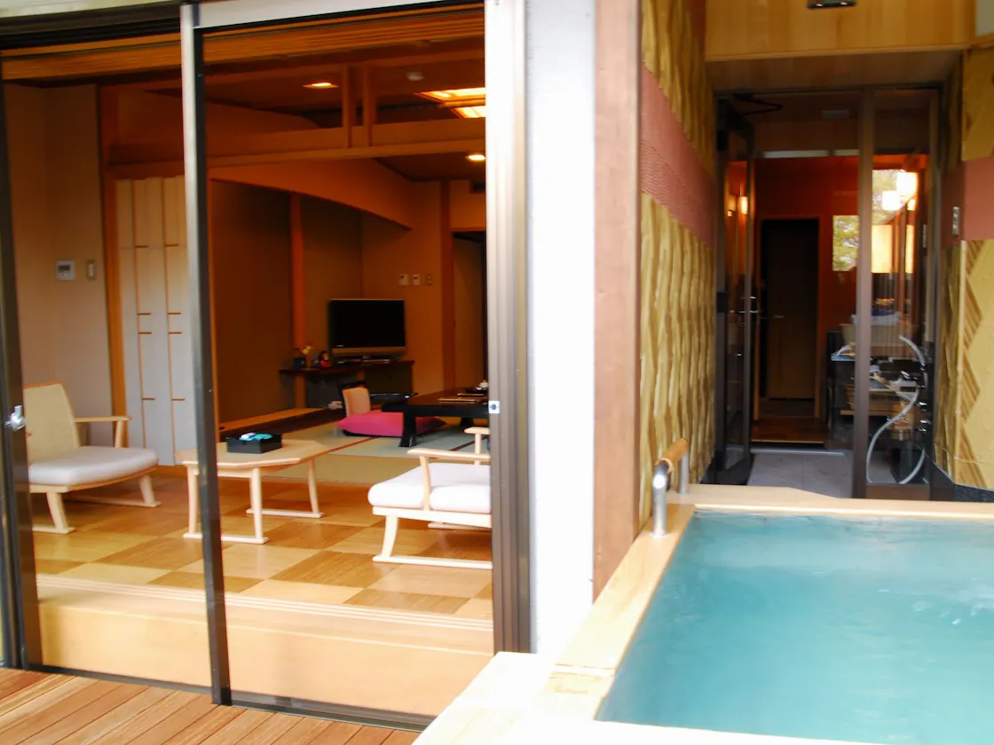 【露天風呂付き客室】