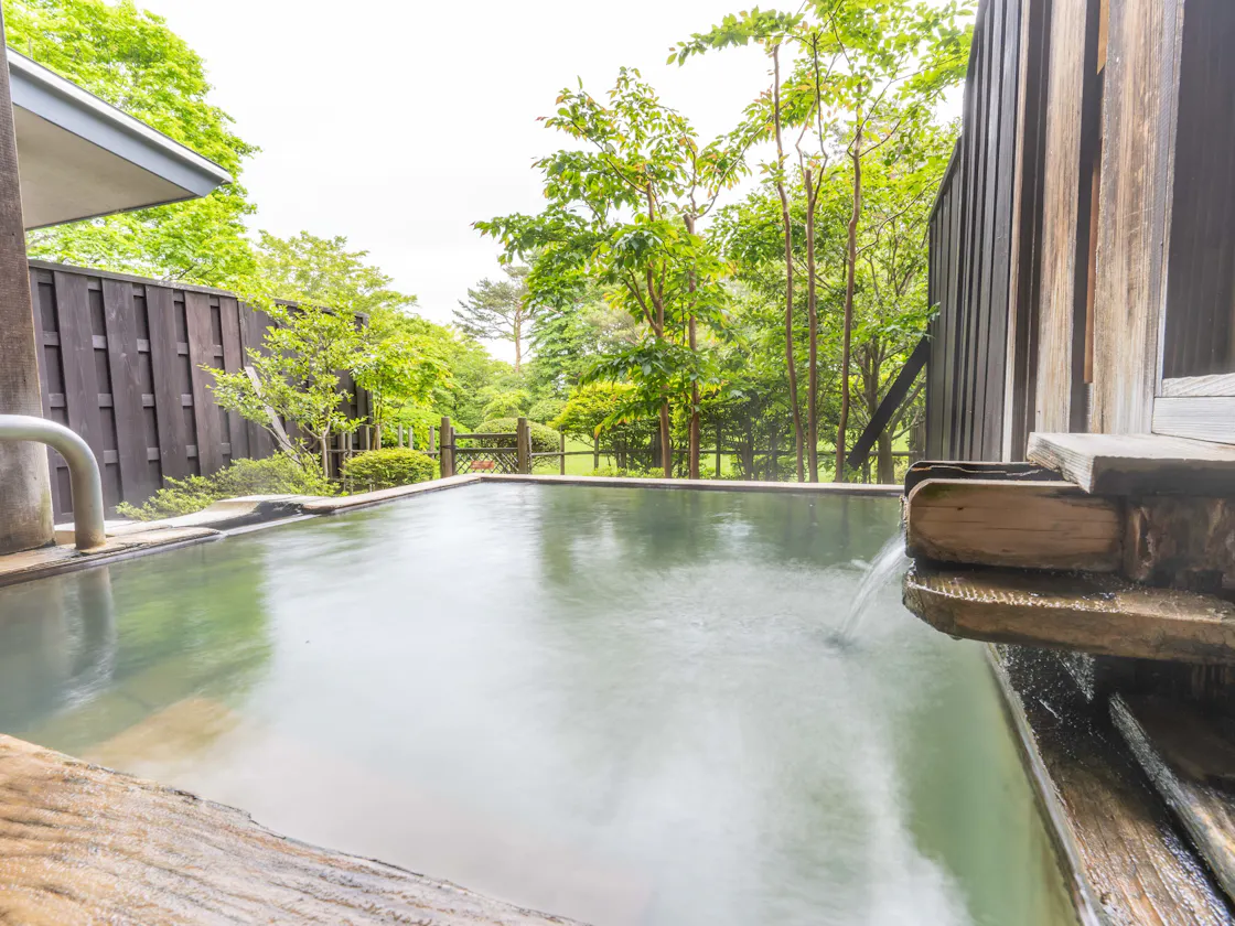 【西館庭園露天風呂付和室】