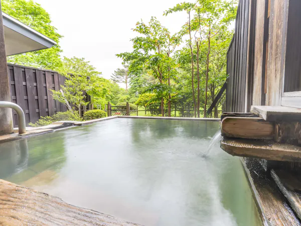【西館庭園露天風呂付和室】