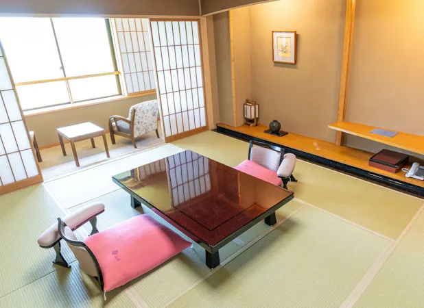 【西館標準客室】