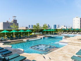 ガーデンプール