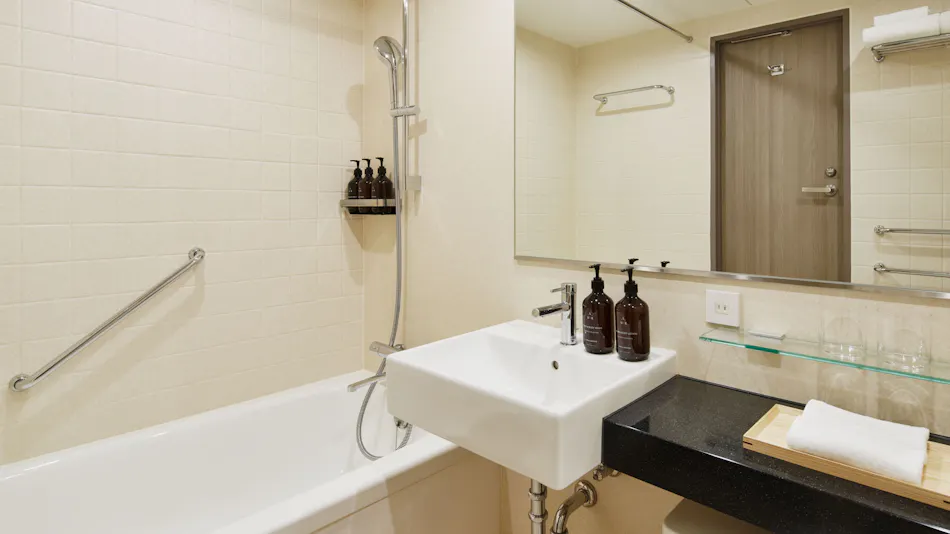 RIHGA Royal Hotel Osaka, Vignette Collection an IHG Hotels