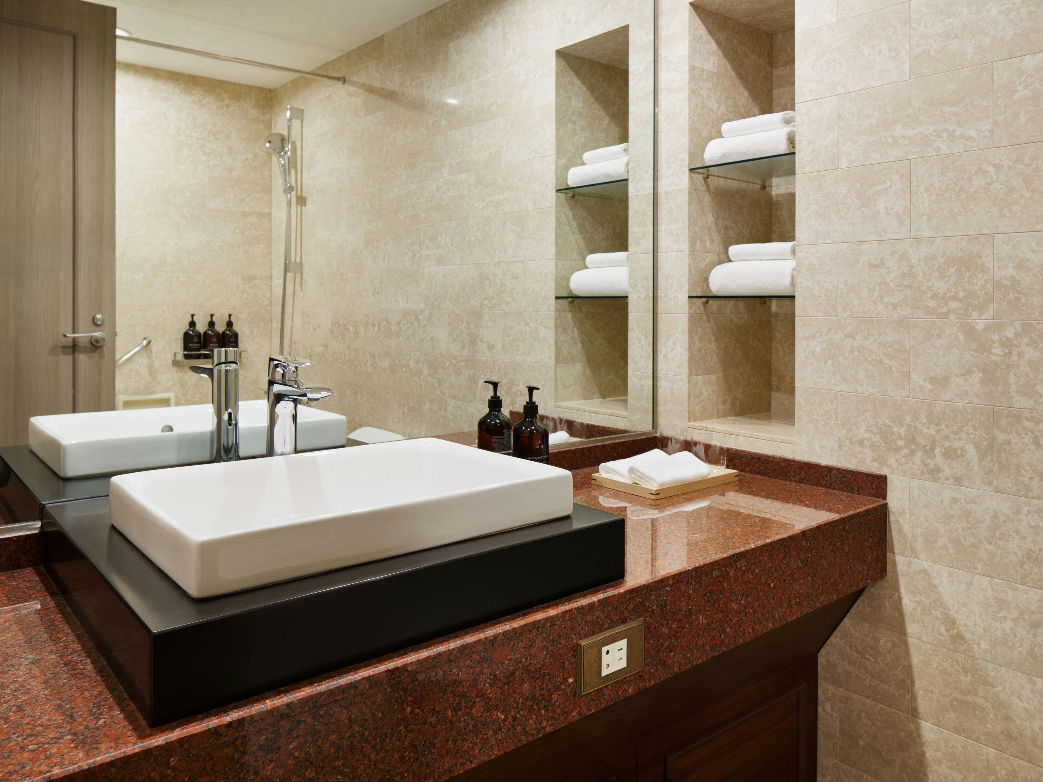 Bathroom (Standard Example)