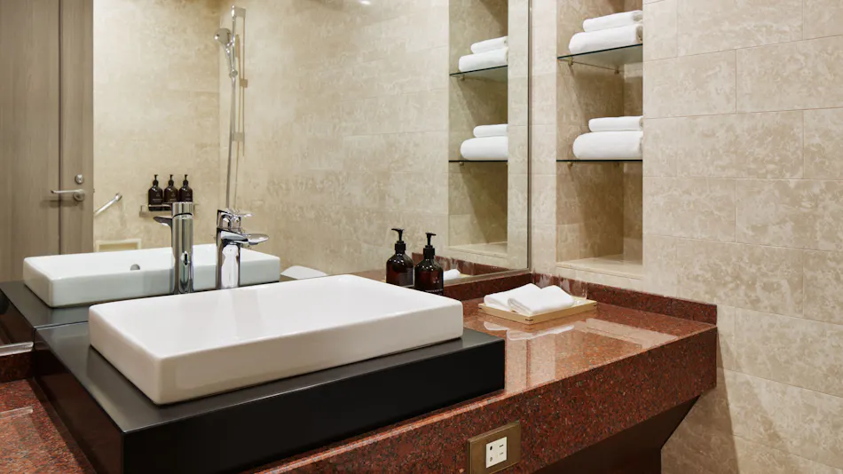 RIHGA Royal Hotel Osaka, Vignette Collection an IHG Hotels