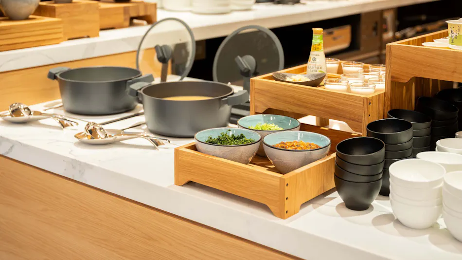 RIHGA Royal Hotel Osaka, Vignette Collection an IHG Hotels