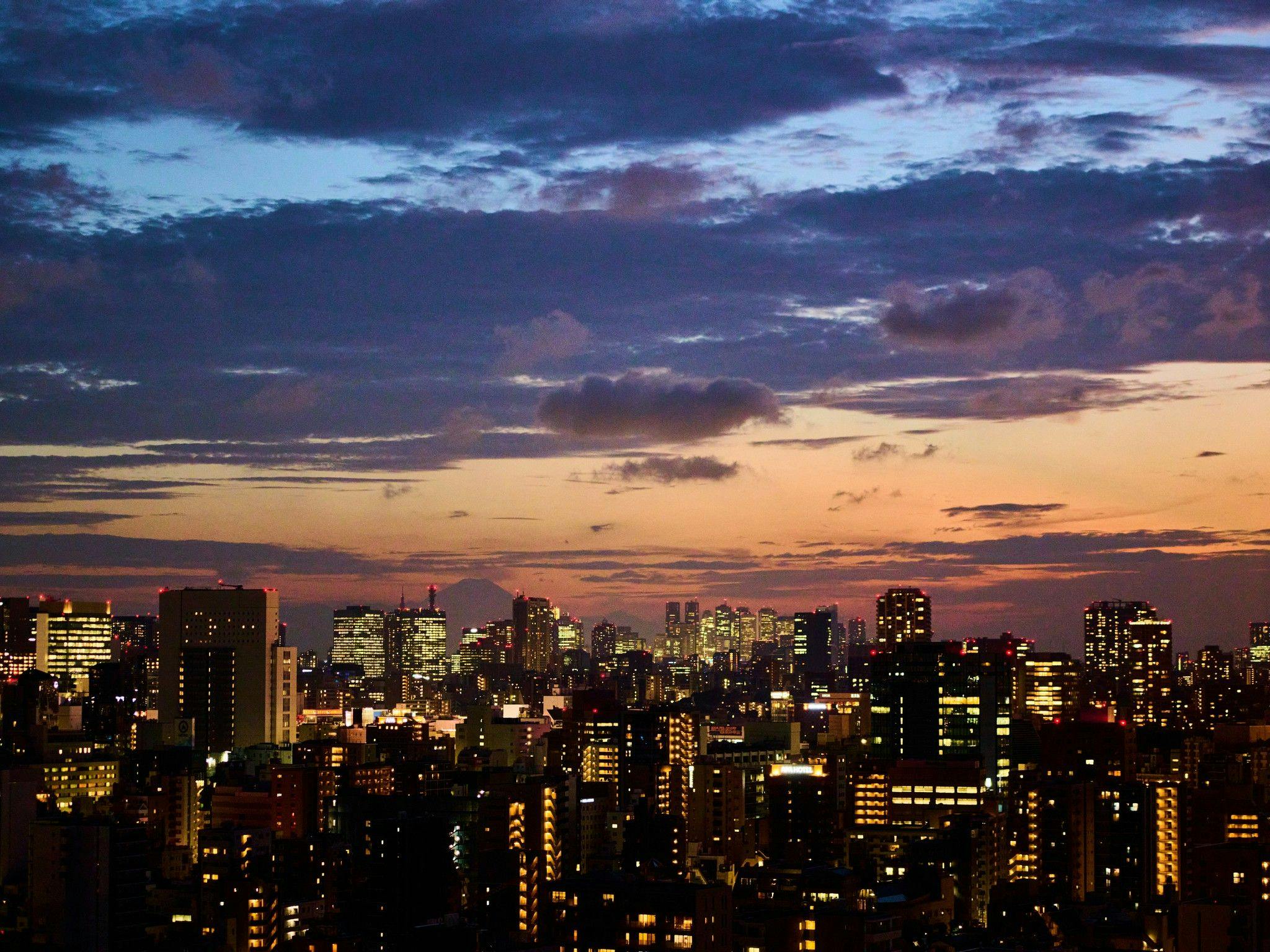 Imej pemandangan dari Bilik