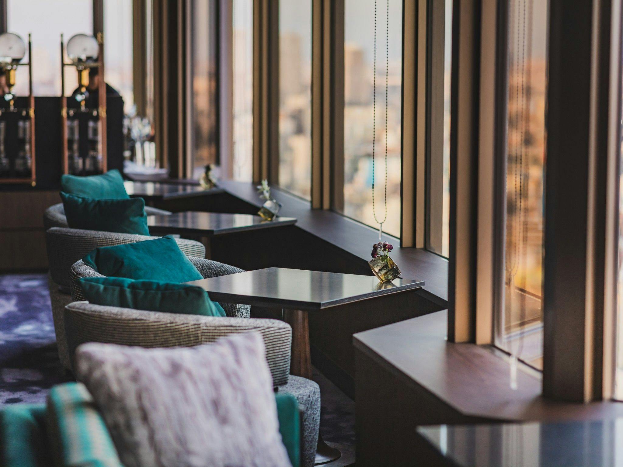 28F THE TOP BAR Hanabi -華美-