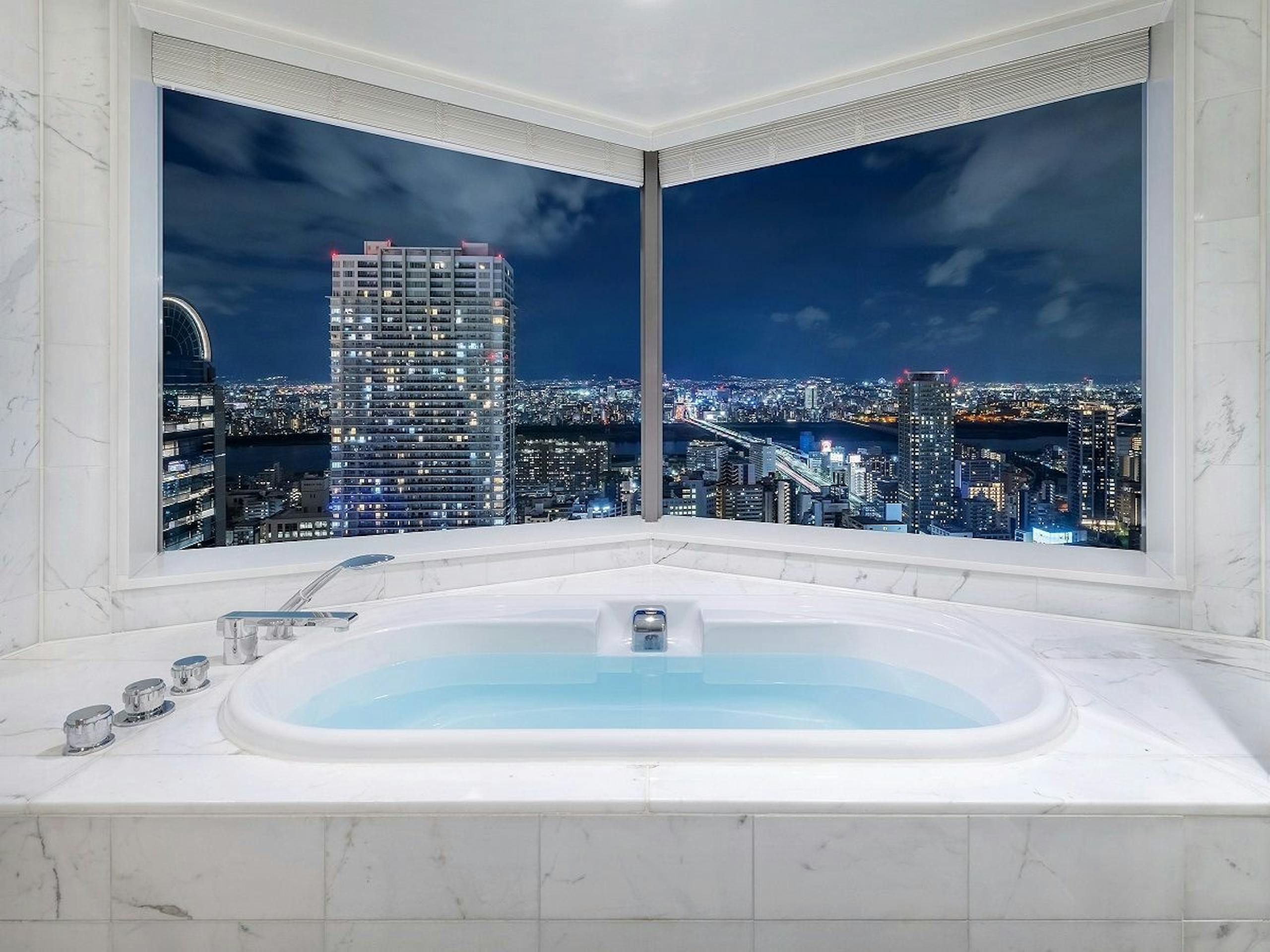 ホテル阪急インターナショナル <ビューバス>デラックスツイン バスルーム