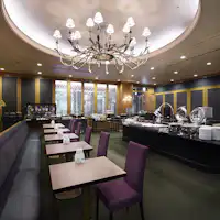 Ruang Makan dan Lounge Sepanjang Hari