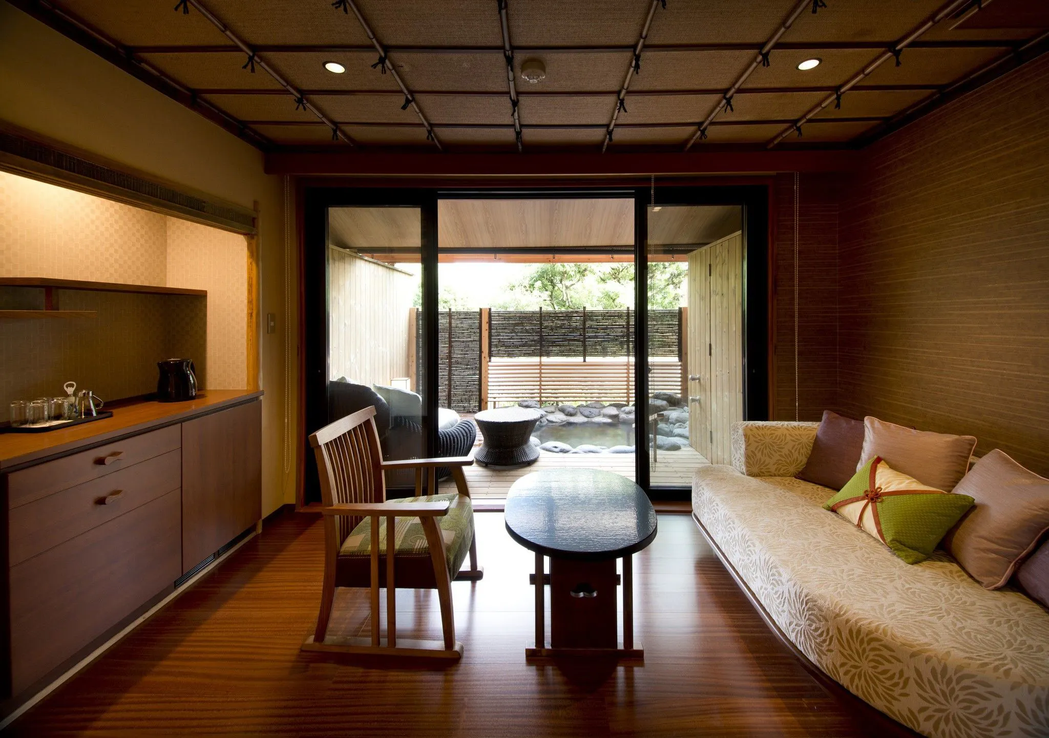 【Open-air bath】South Wing, 1st Floor, Japanese-style room