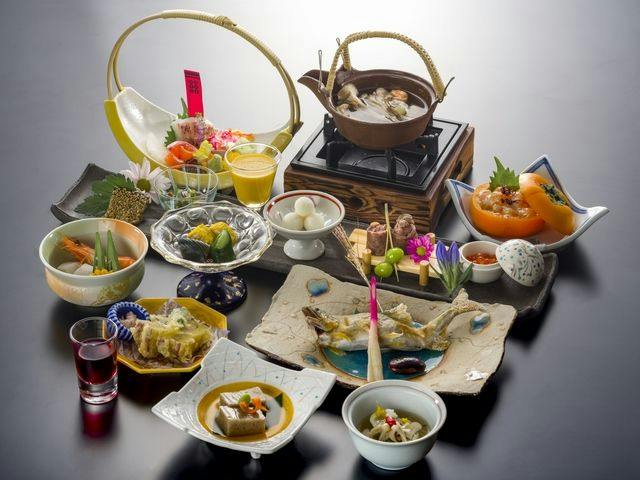 【1泊夕食のみ】12時アウト！泉質抜群の朝湯に浸かる至福の時間／スタンダード会席