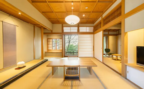 103嘉月 - 附有天然溫泉的室內浴室。被褥。