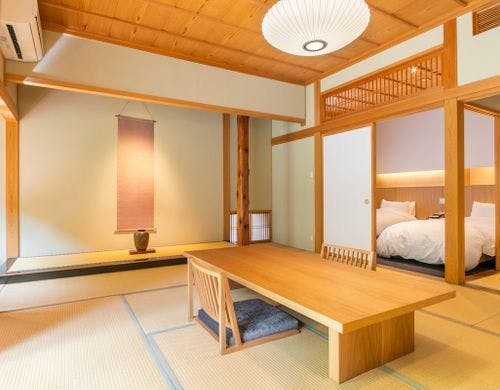 108蘭月　ボディーシャワーとベッドルーム