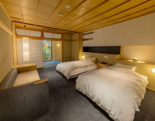 スイートルーム洋寝室