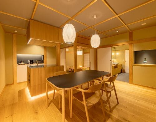 スイートルーム_ダイニング