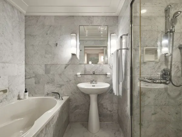 Ocean/Coral Wing Bathroom