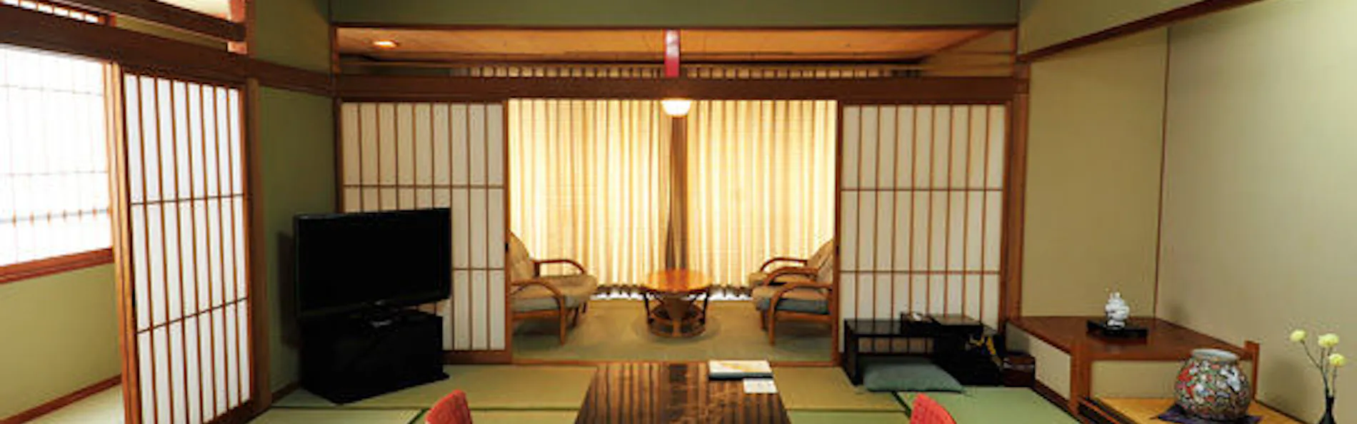 にっしょうかん新館 梅松鶴