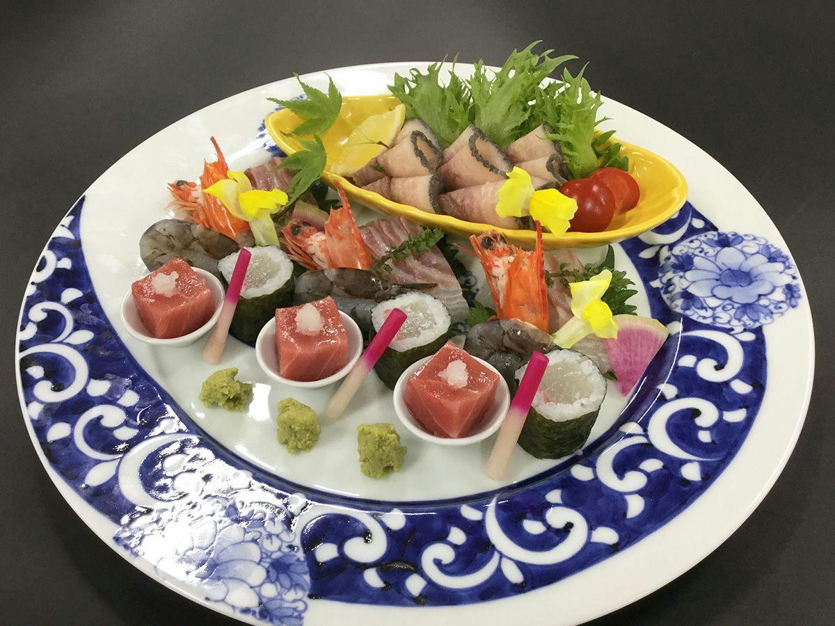 にっしょうかん新館　梅松鶴
