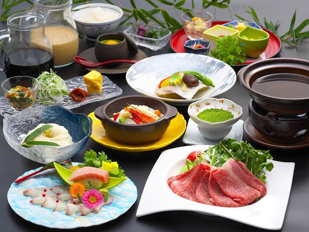 にっしょうかん新館　梅松鶴
