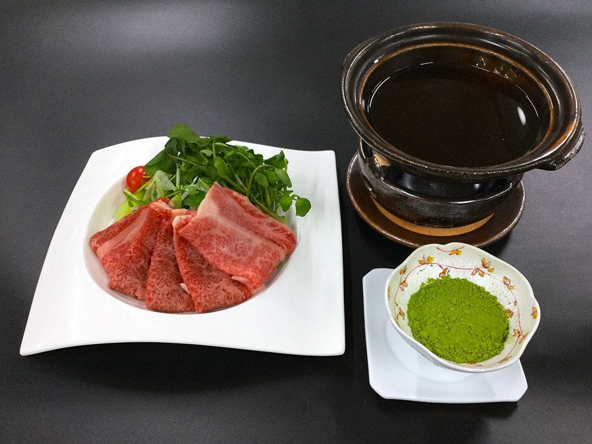 にっしょうかん新館　梅松鶴