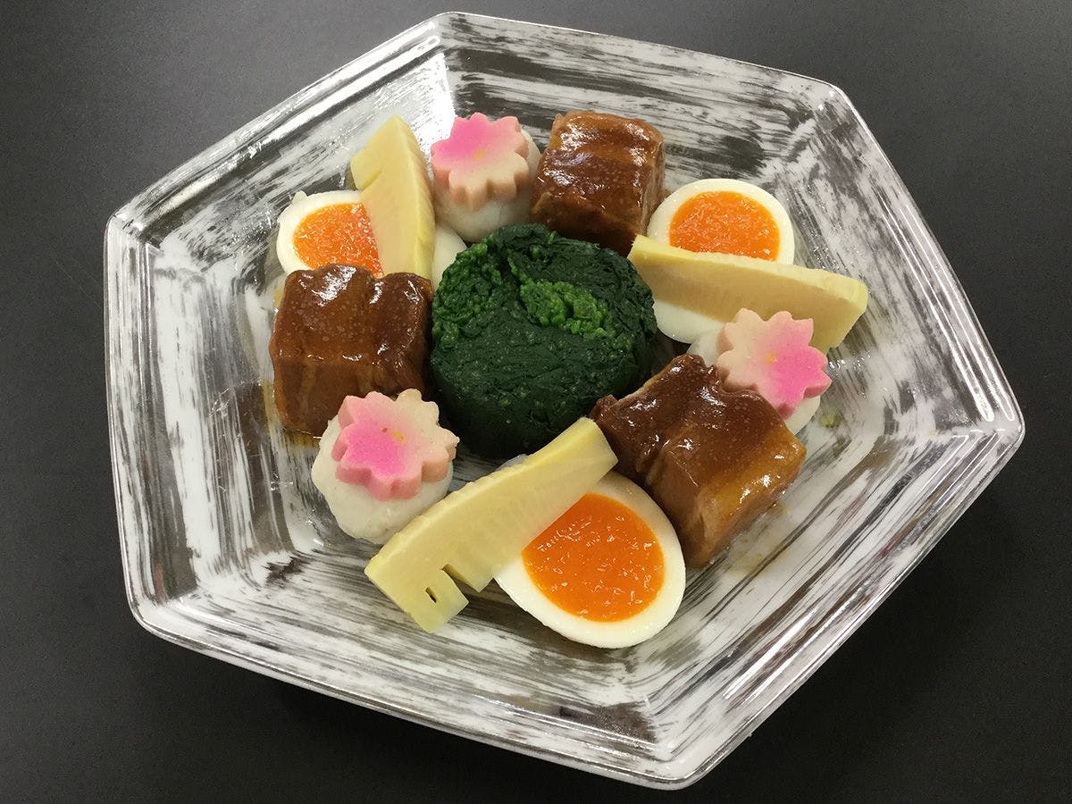 にっしょうかん新館　梅松鶴