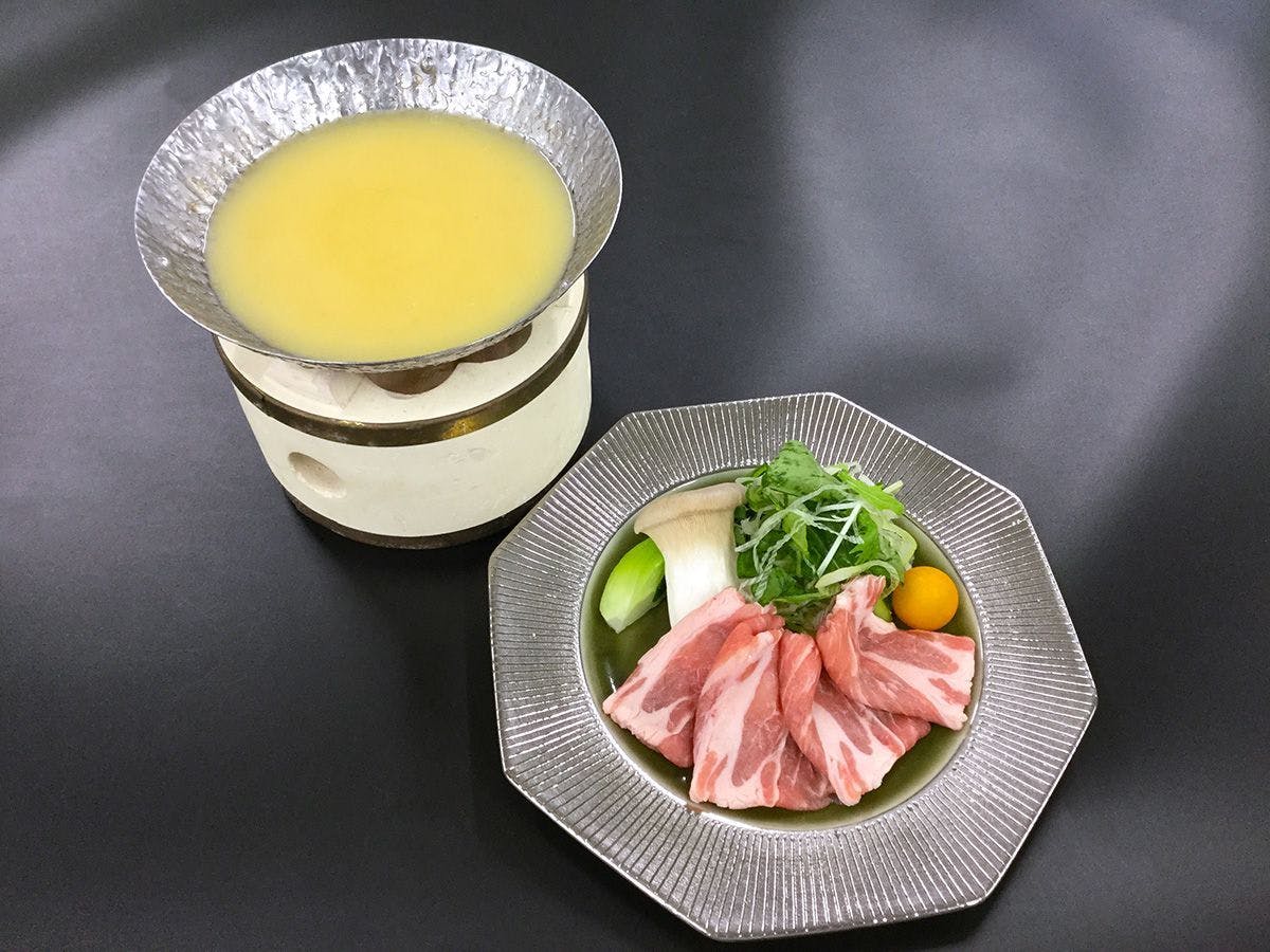 にっしょうかん新館　梅松鶴