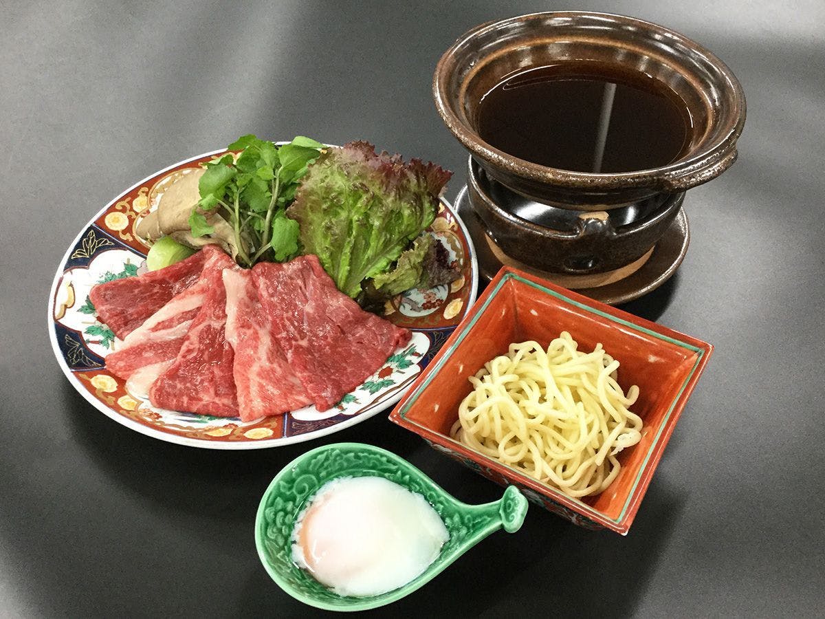 にっしょうかん新館　梅松鶴