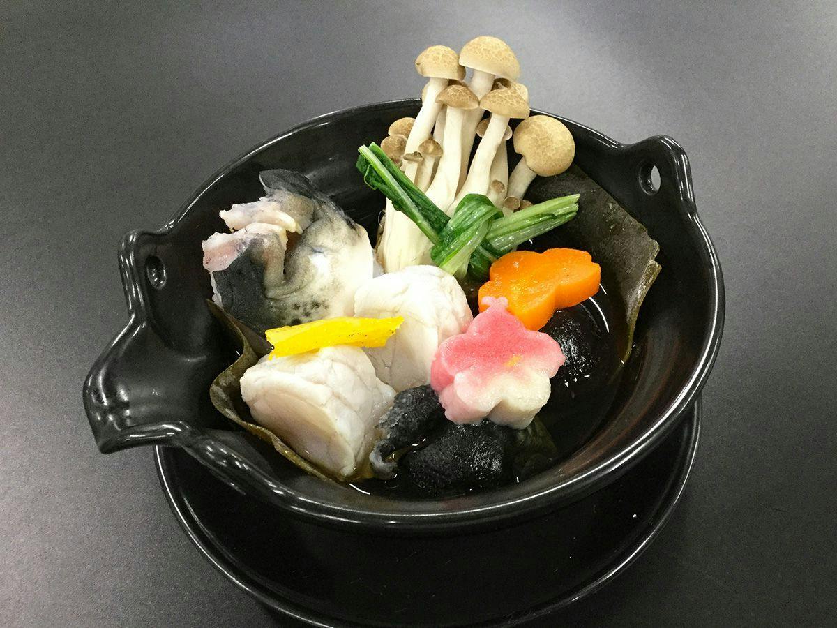 ◆26冬【12～2月会席 桃】とらふぐ土瓶蒸し