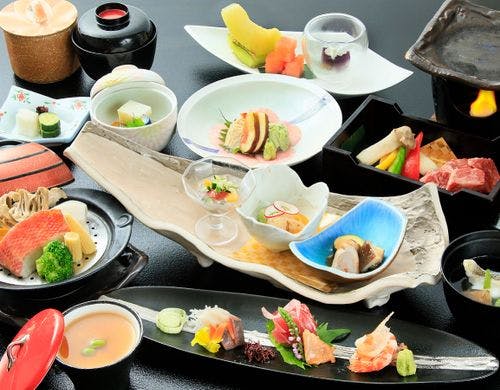 ご夕食｜特選会席の一例