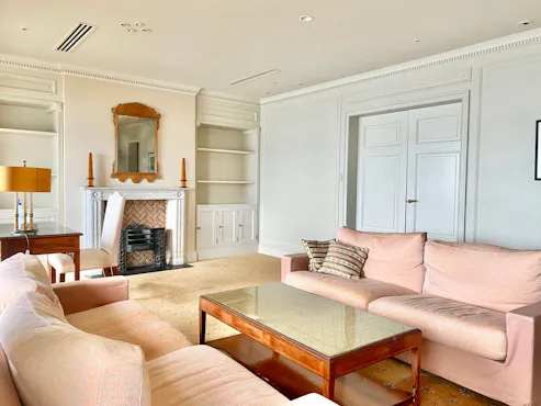 【Royal Suite】ตัวอย่างหนึ่ง.