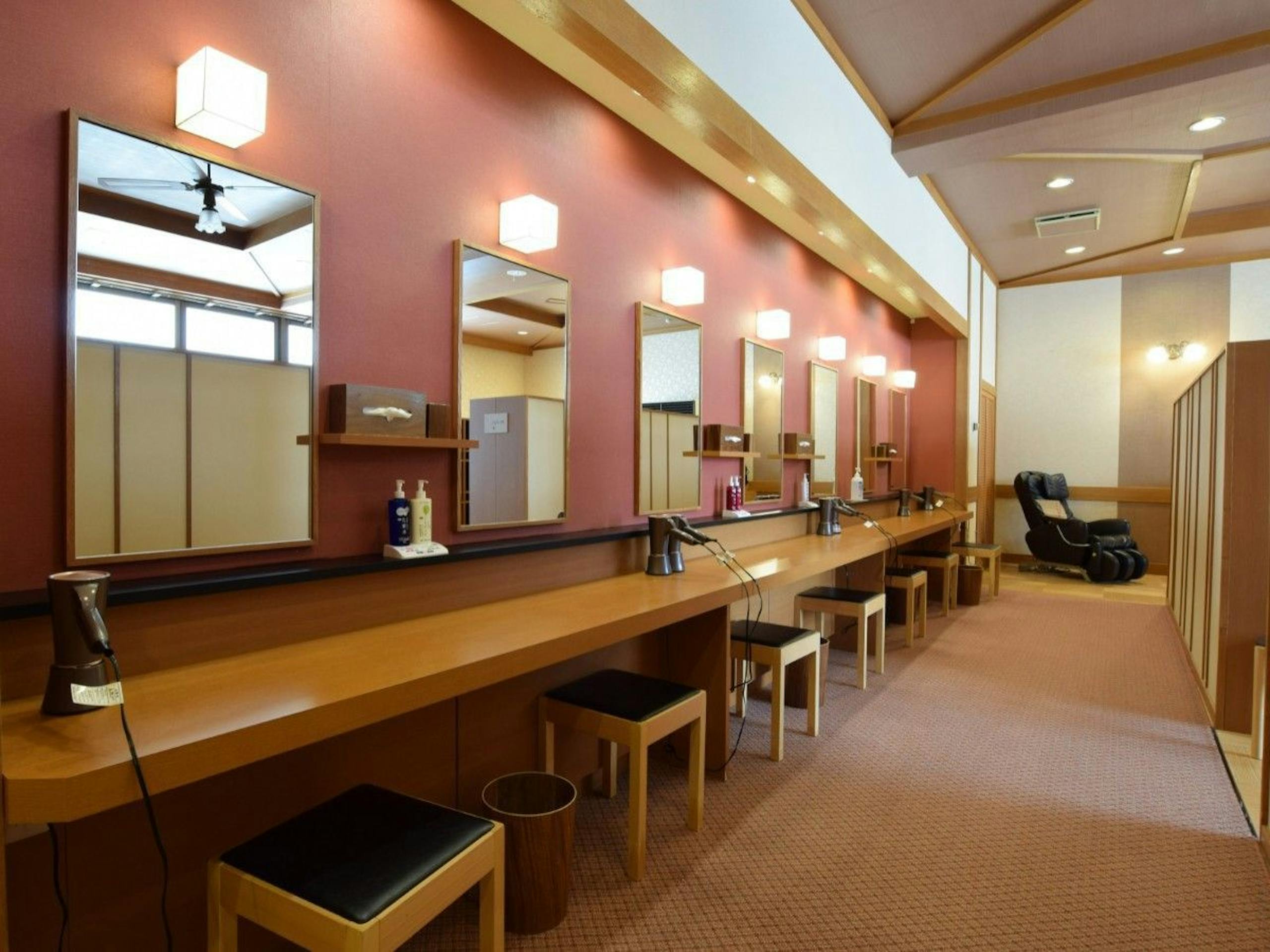 【第一滝本館】大浴場のパウダールーム