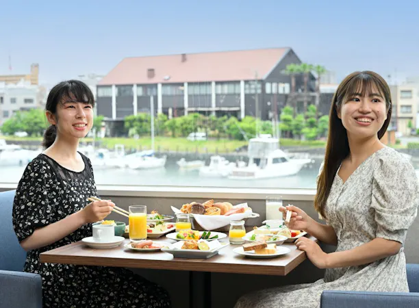 <朝食バイキング>レストラン「眉山」