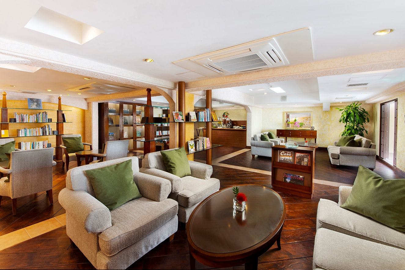 เลานจ์ห้องสมุดผีเสื้อ