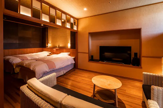 Bilik gaya barat dengan tab mandi Mata air panas kayu Hinoki - Satu contoh