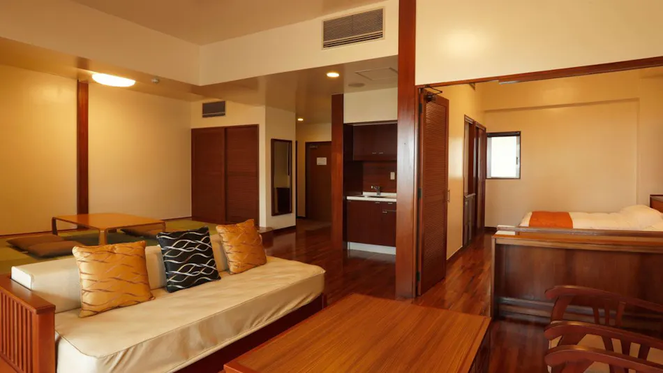 Kanucha Bay Hotel & Villas