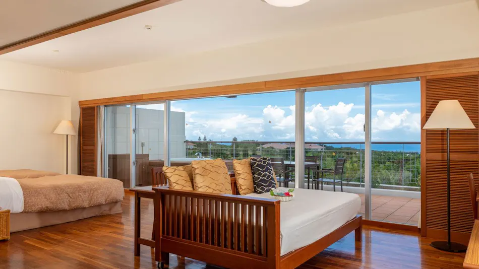 Kanucha Bay Hotel & Villas