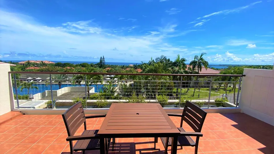 Kanucha Bay Hotel & Villas