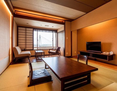 豆陽亭川側和室一例