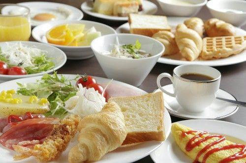 地場の食材を厳選した朝食ビュッフェ