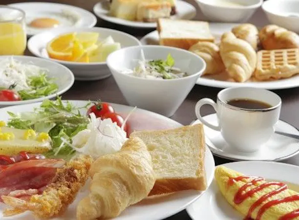 地場の食材を厳選した朝食ビュッフェ