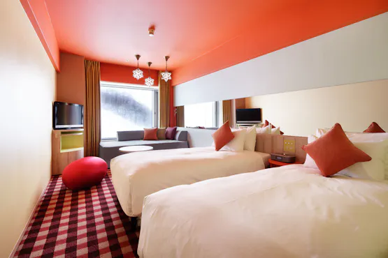 ห้องเล่นกระจกปลอดบุหรี่ (วิวลานสกี)