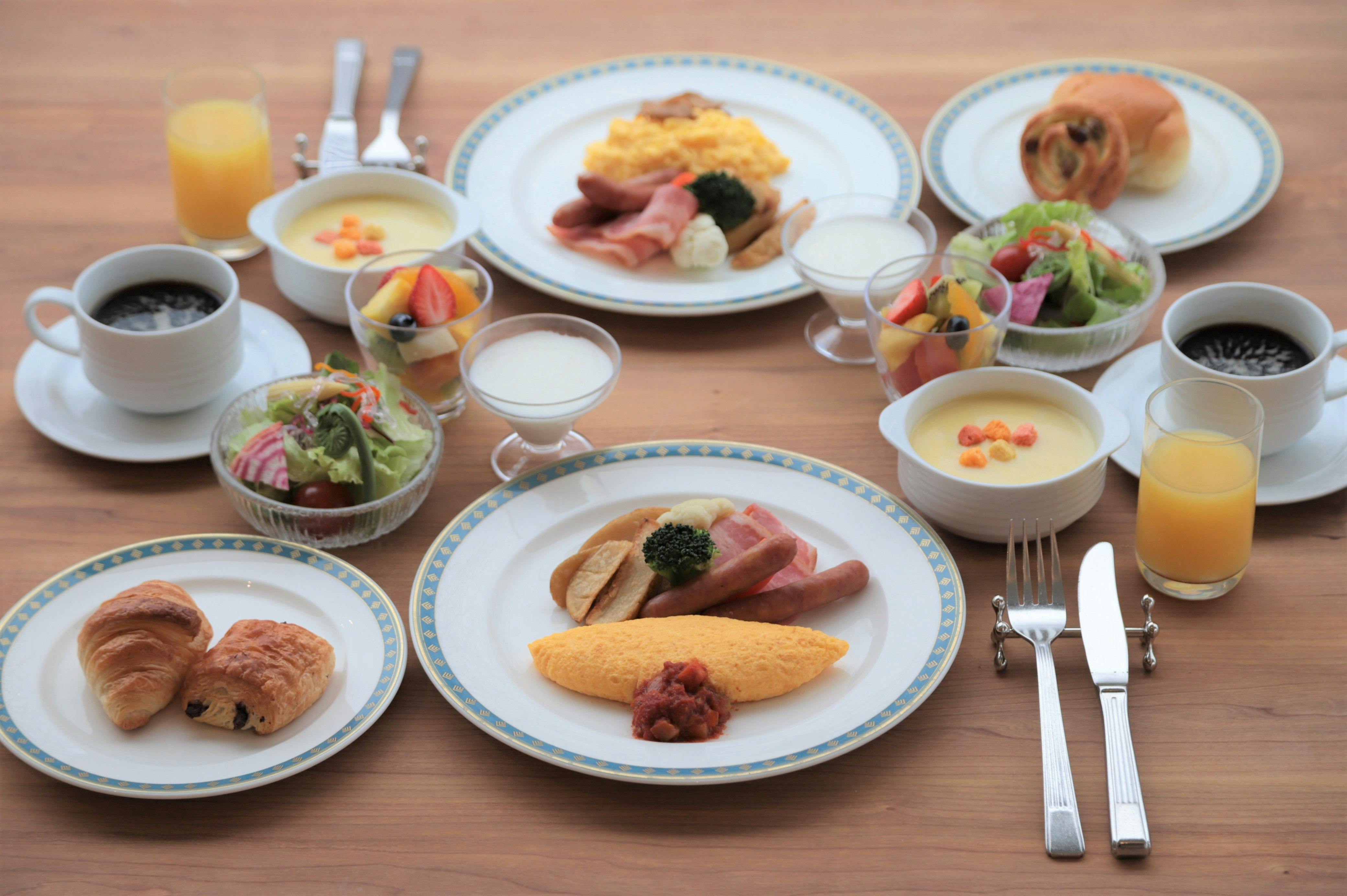 苗場プリンス  ベア宿泊招待券  朝食付き  1月18日 土曜日  日にち変更可能 ー 朝食までのご案内 ー ⁡ ⁡ 今季はハイジでの朝食提供はなく ご朝食は