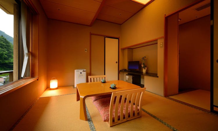 【禁煙】花かんむり/和室6畳（1～2名）※眺望なしのサムネイル画像