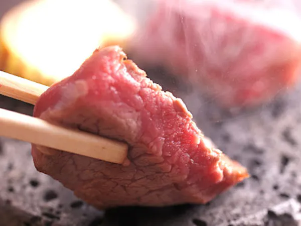 錦秋鱧と秋の旬菜を味わう味覚会席・淡路牛や紅葉鯛ほか山海の幸とともに(お食事会場)